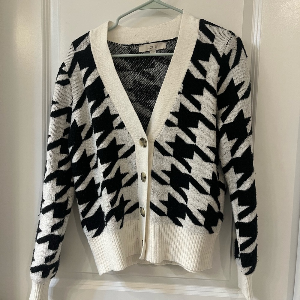 LOFT Black and White Houndstooth Cardigan